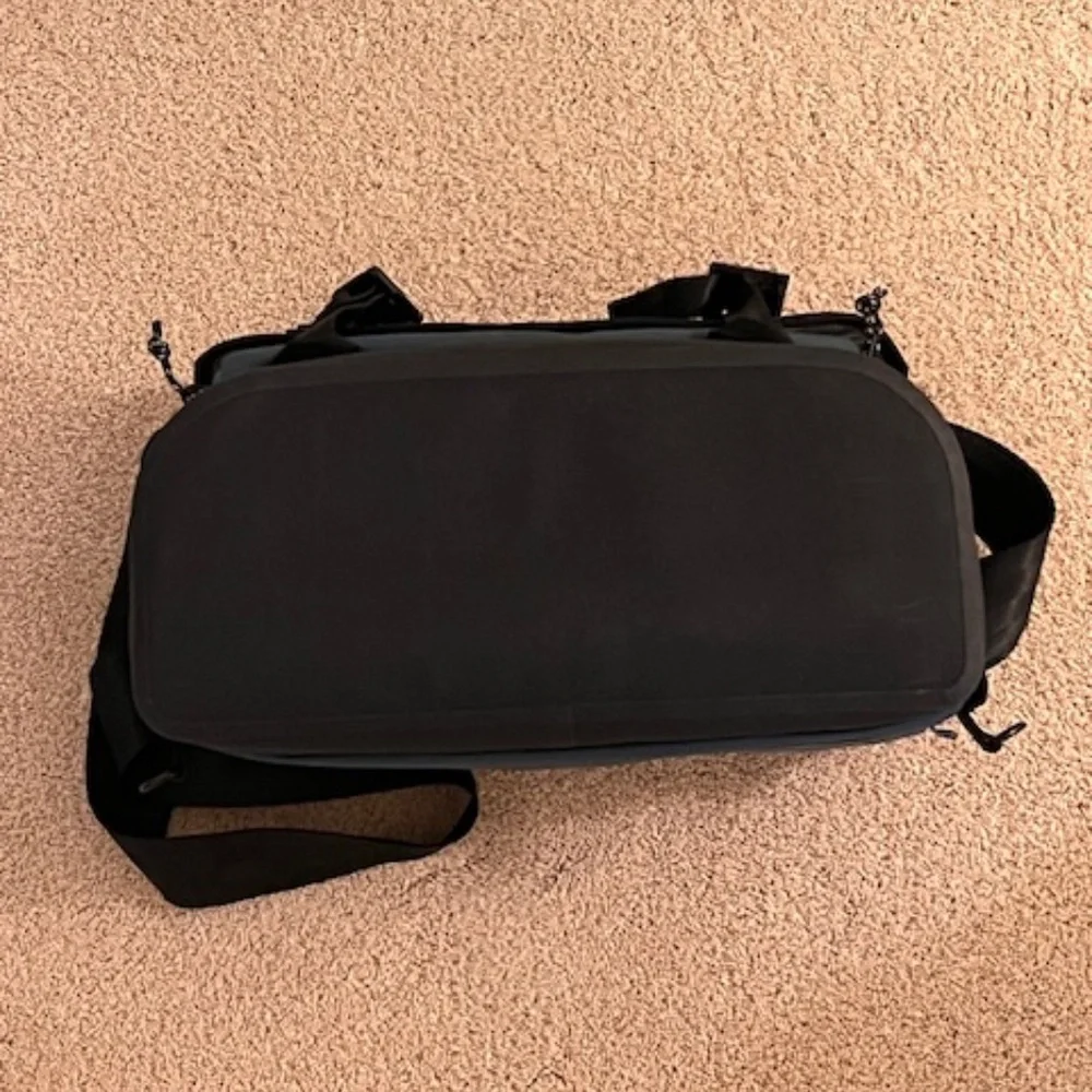 PRICE DROP: Tenba DNA 13 DSLR Messenger Camera Bag - Excellent Condition